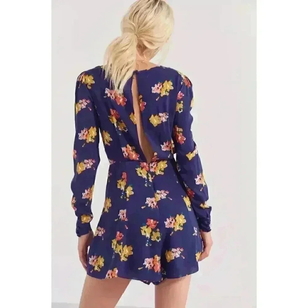 Kimchi Blue Maddie Plunging Tie-Front Romper Size 4